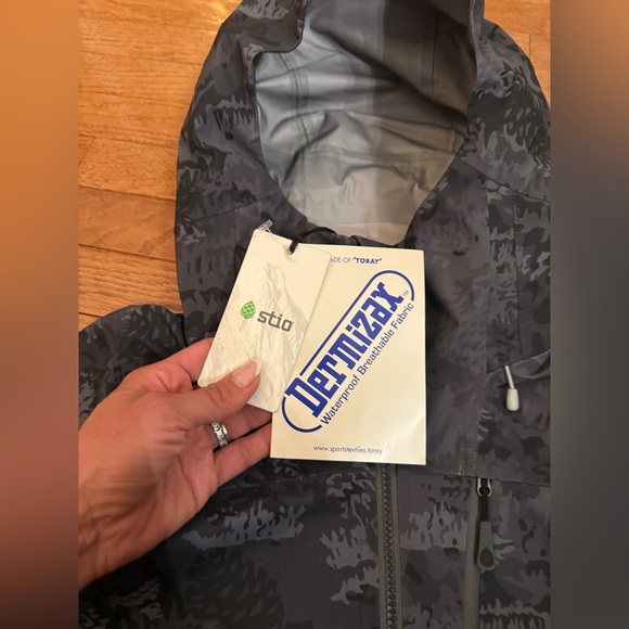 Stio Women's Environ XT Anorak Jacket in Steel Pony whitebark camo NEW WITH TAGS - Picture 5 of 7